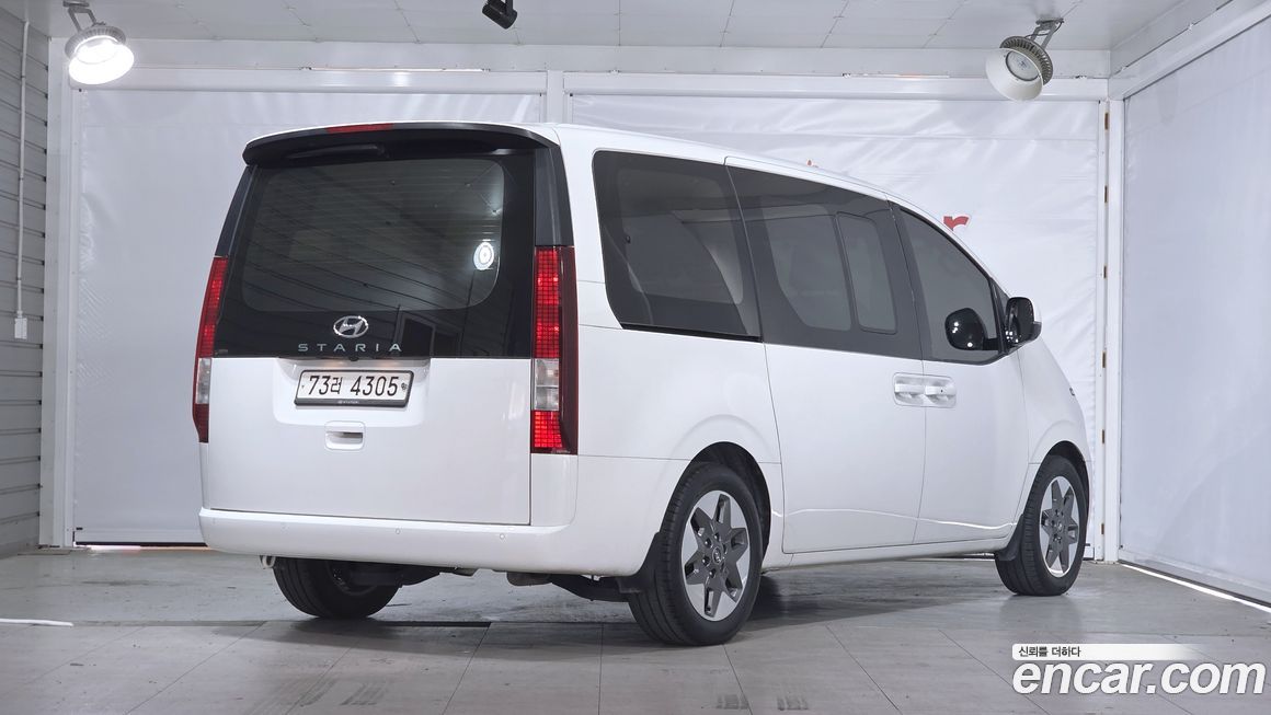 Hyundai Staria 2022