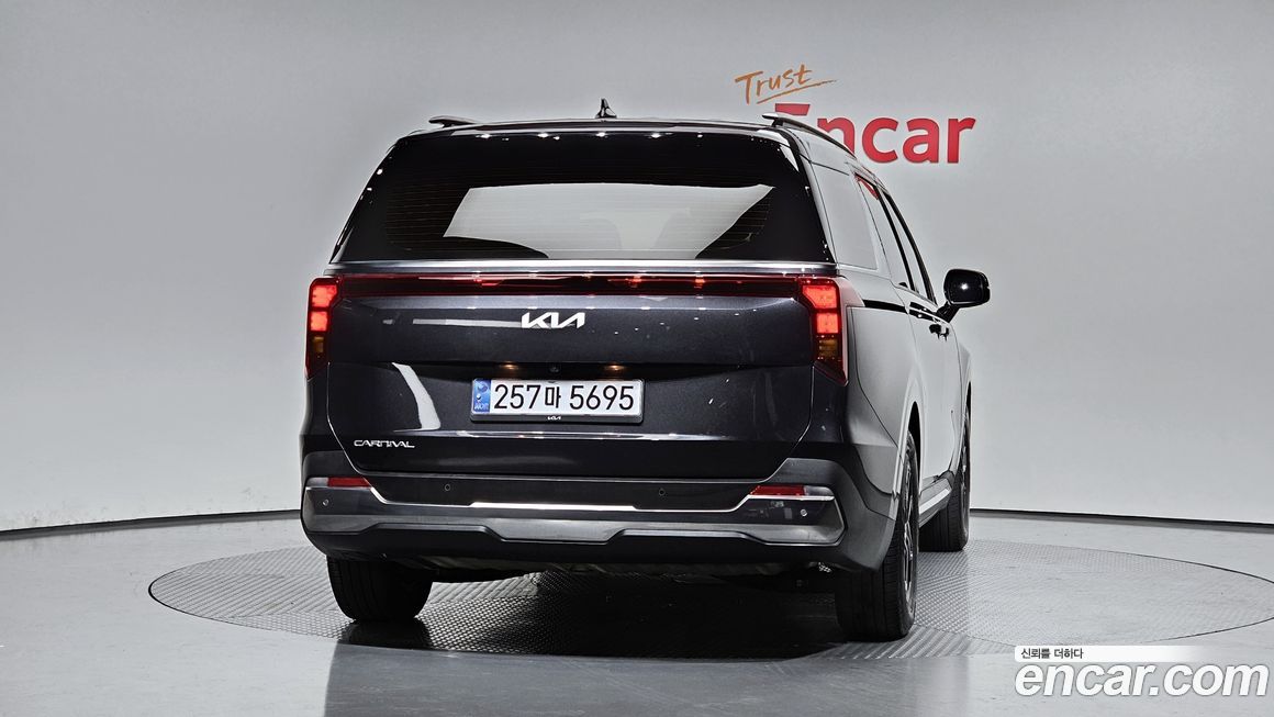 Kia Canival 2024