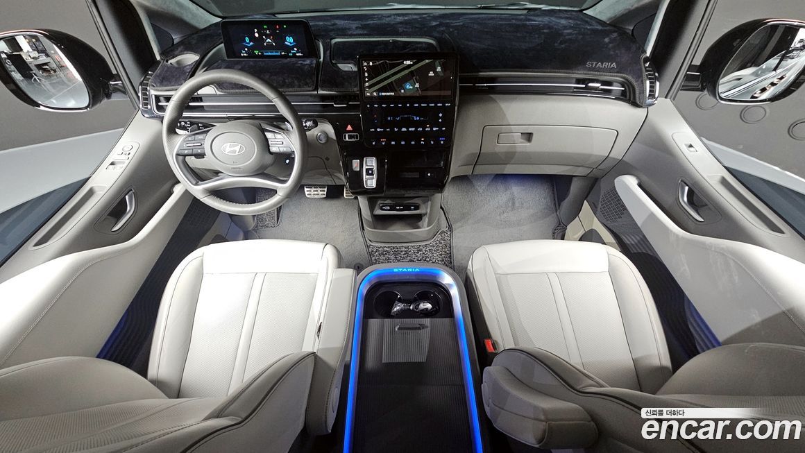Hyundai Staria 2025