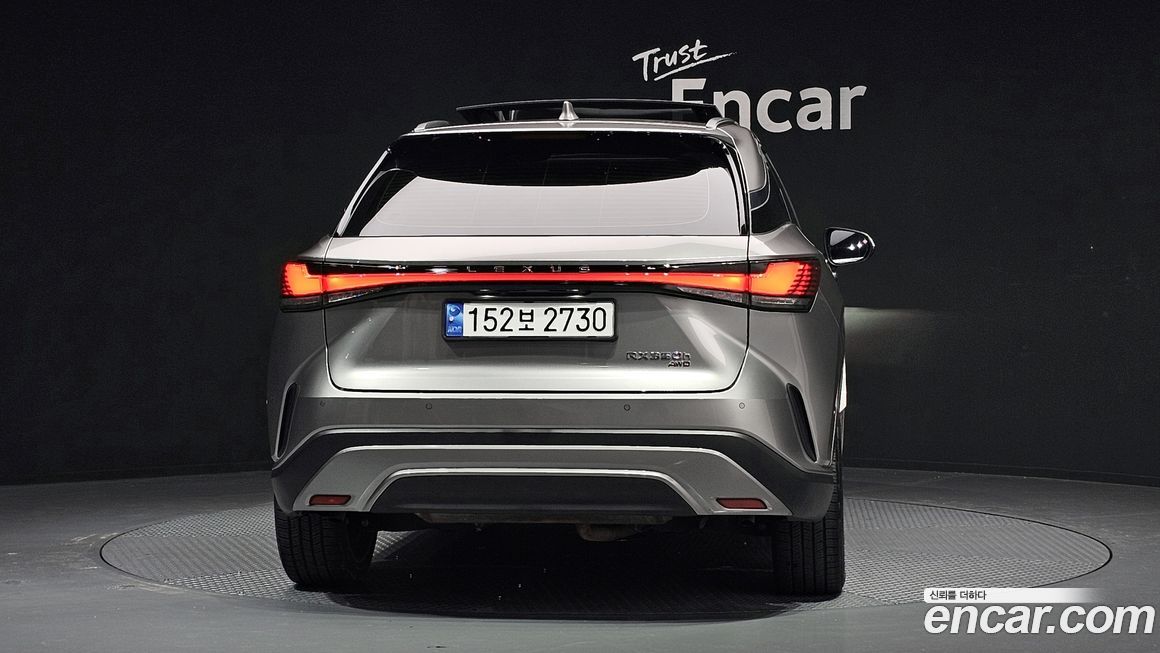 Lexus RX 2023