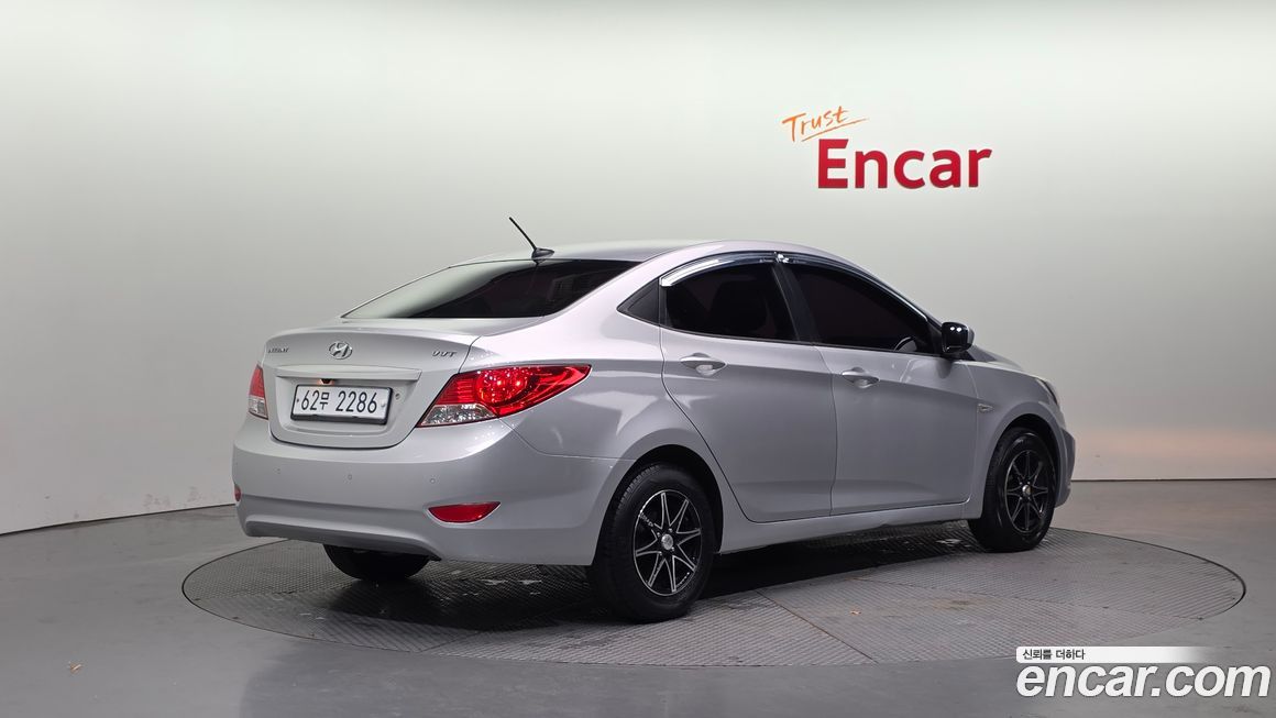 Hyundai Accent 2012