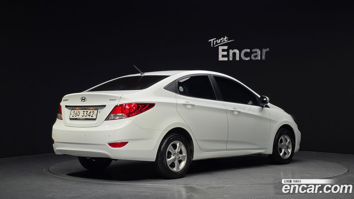 Hyundai Accent 2011