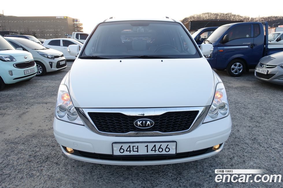 Kia Canival 2012