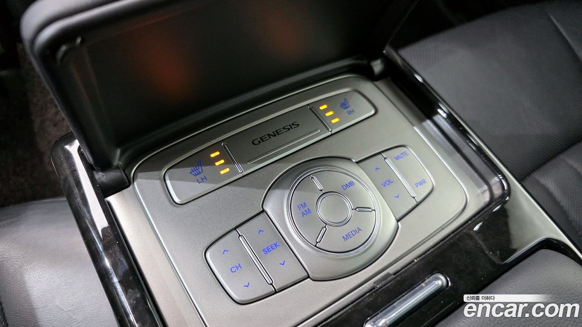 Hyundai Genesis 2014