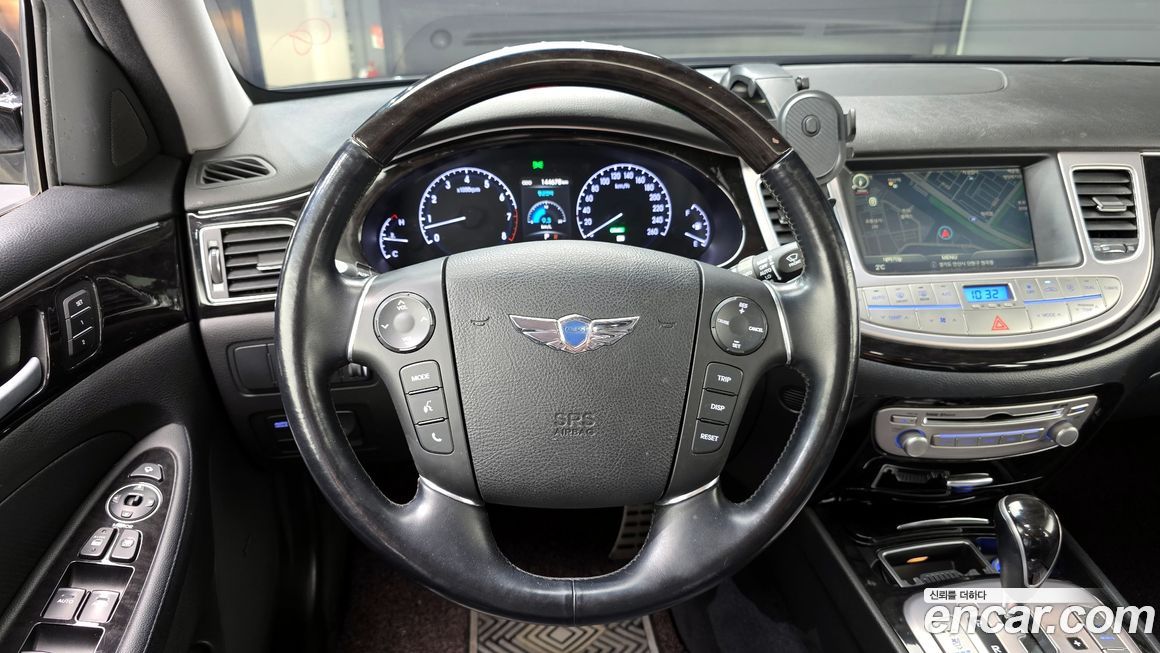 Hyundai Genesis 2014