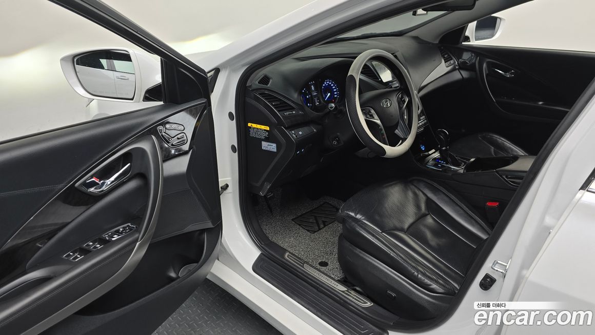 Hyundai Grandeur 2016