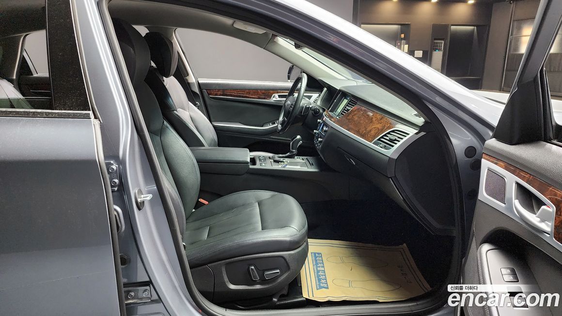 Hyundai Genesis 2014