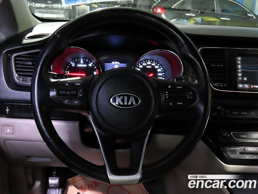 Kia Canival 2019