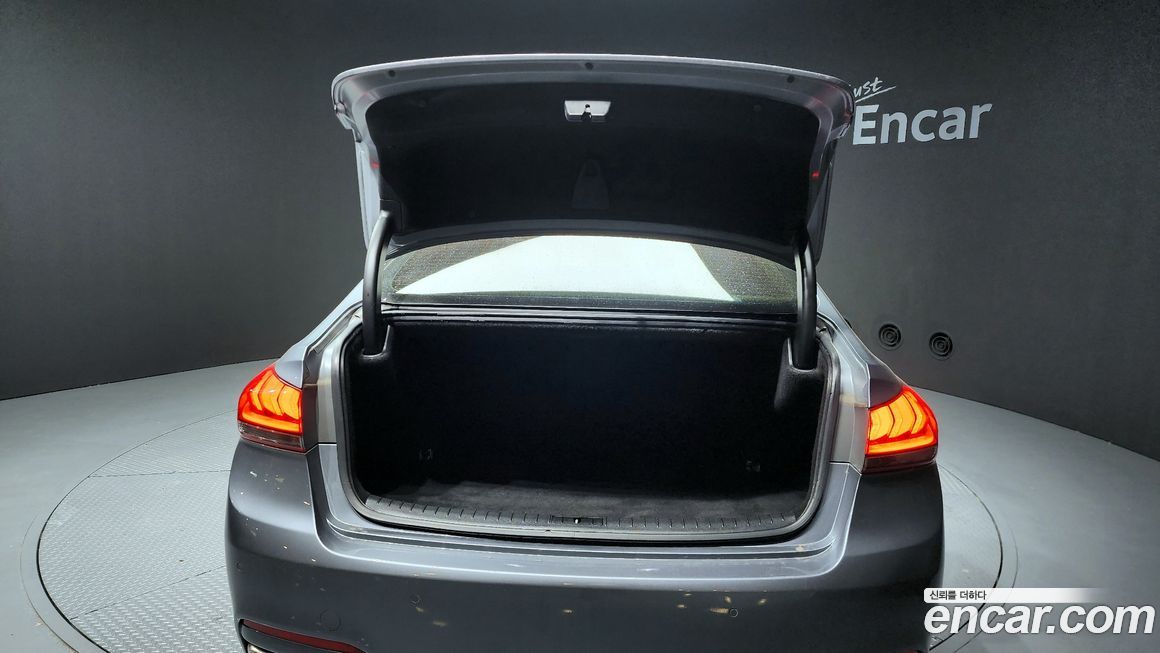 Hyundai Genesis 2014