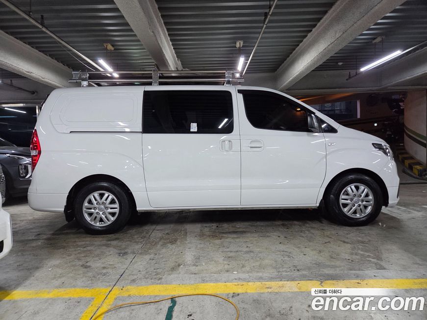 Hyundai Starex 2019