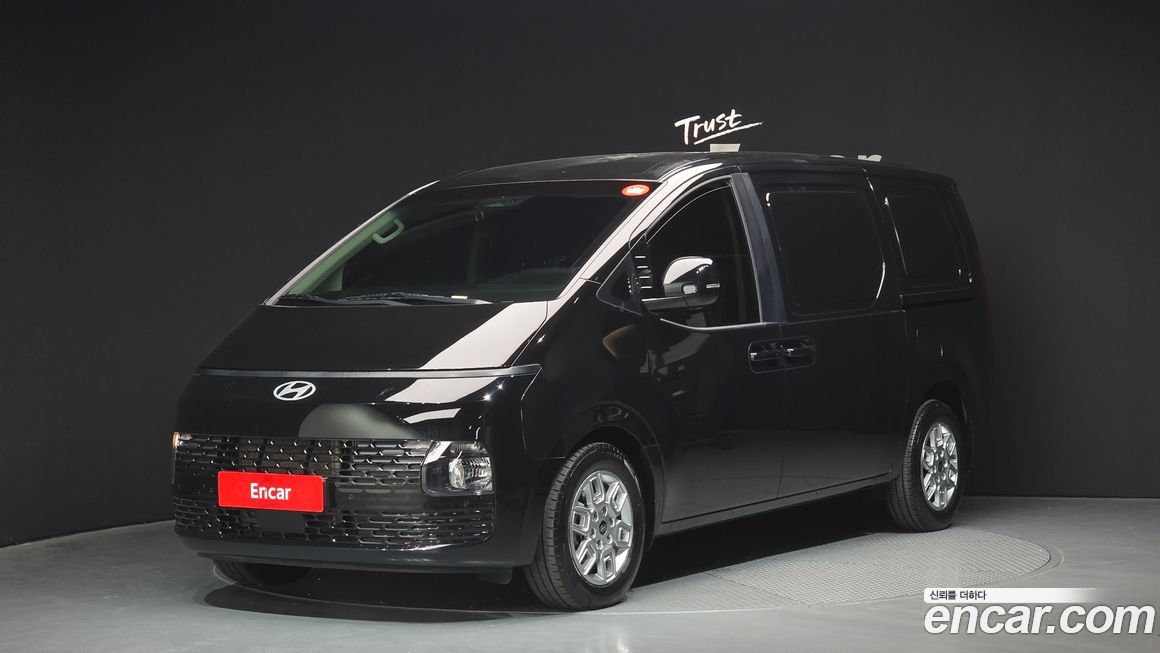 Hyundai Staria 2025