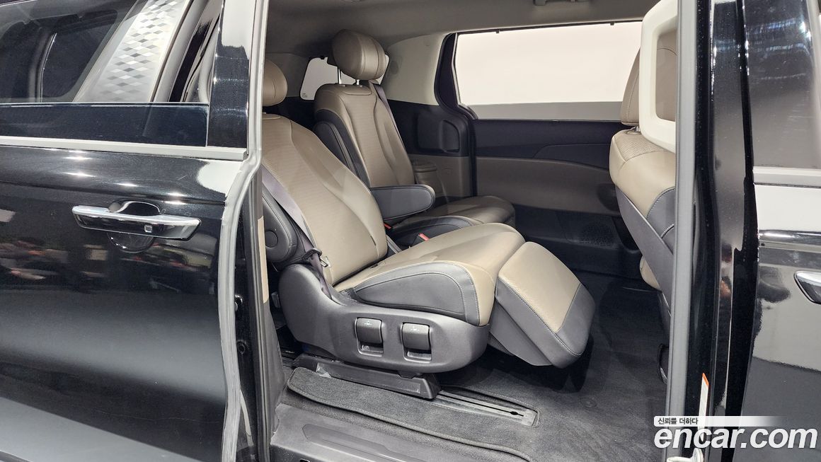 Kia Canival 2025