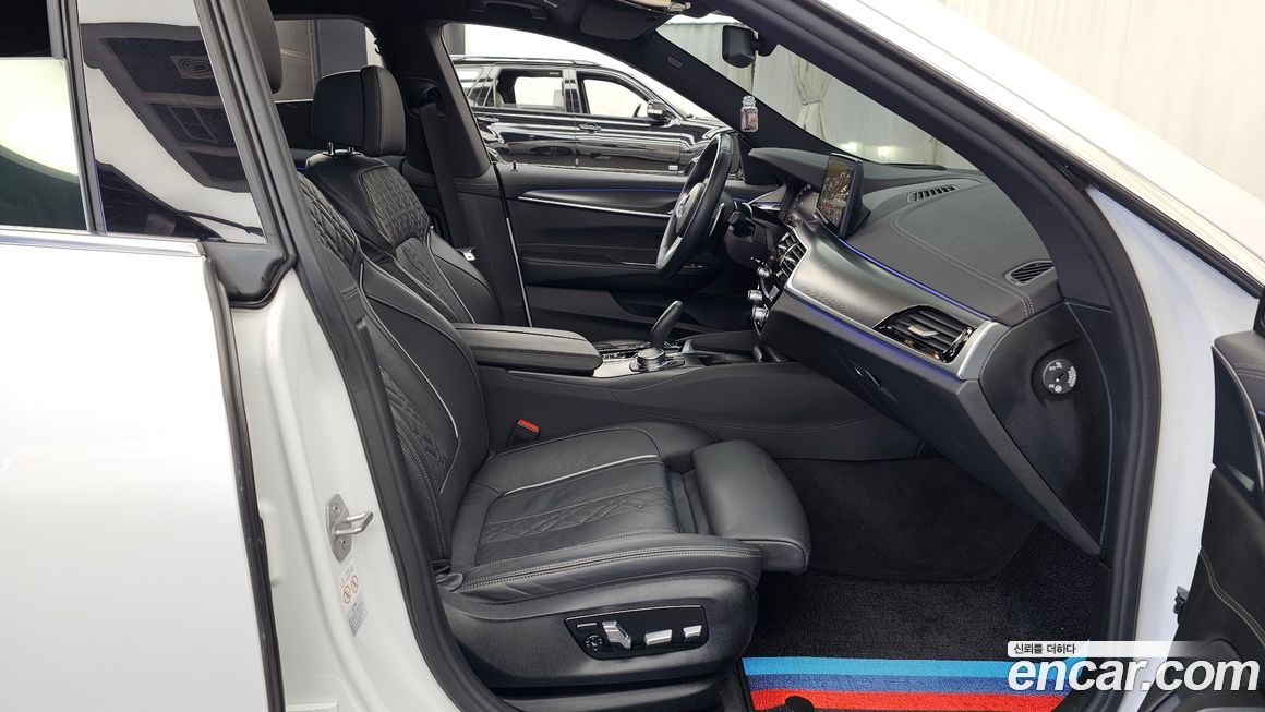 BMW Gran Turismo 2023