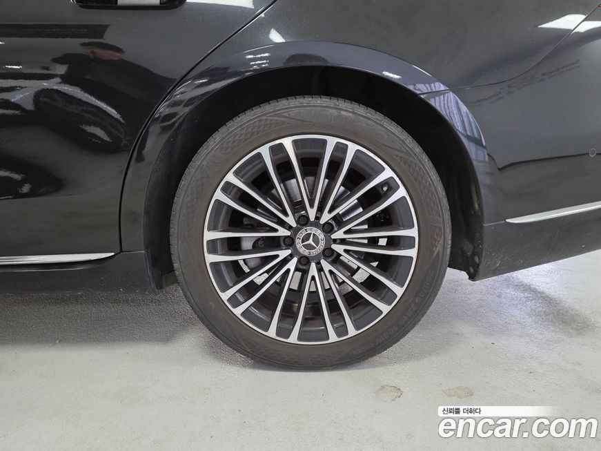 Mercedes-Benz S-Class 2021