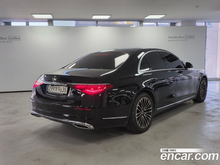 Mercedes-Benz S-Class 2021