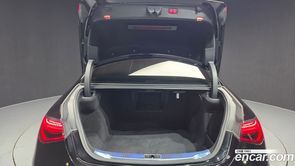 Mercedes-Benz S-Class 2022