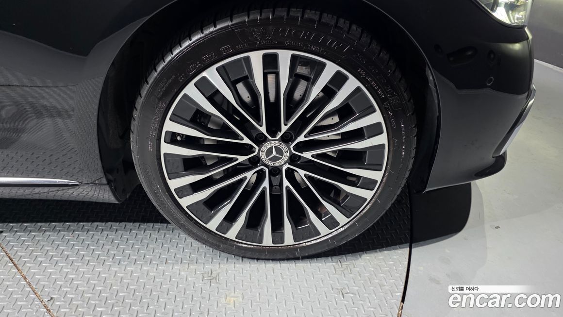 Mercedes-Benz S-Class 2022