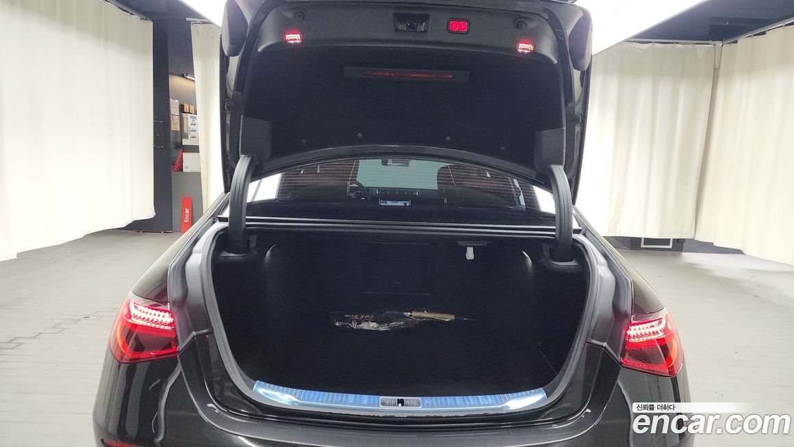 Mercedes-Benz S-Class 2022