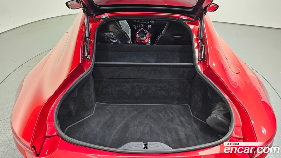 Astonmartin Vantage 2019