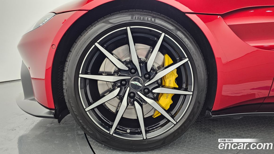 Astonmartin Vantage 2019