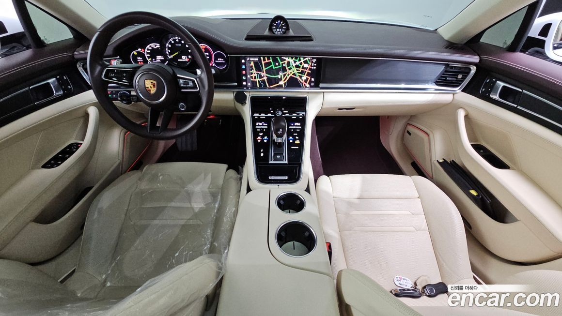 Porsche Panamera 2023