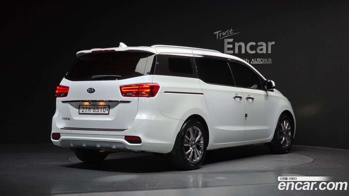 Kia Canival 2019
