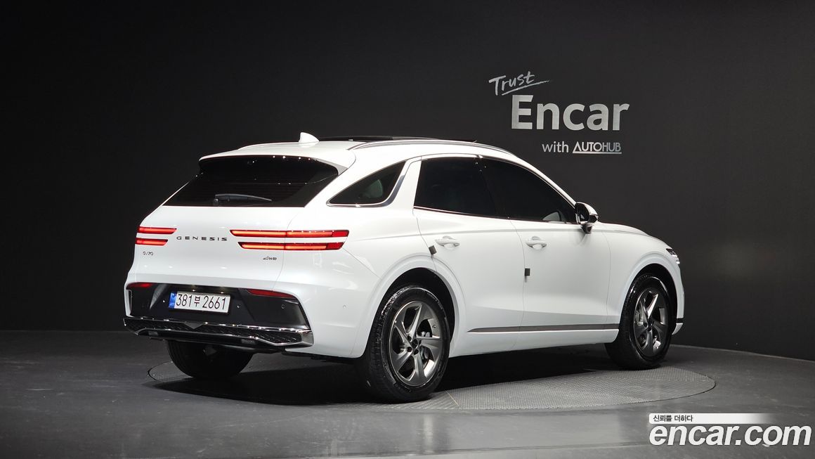 Genesis GV70 2025