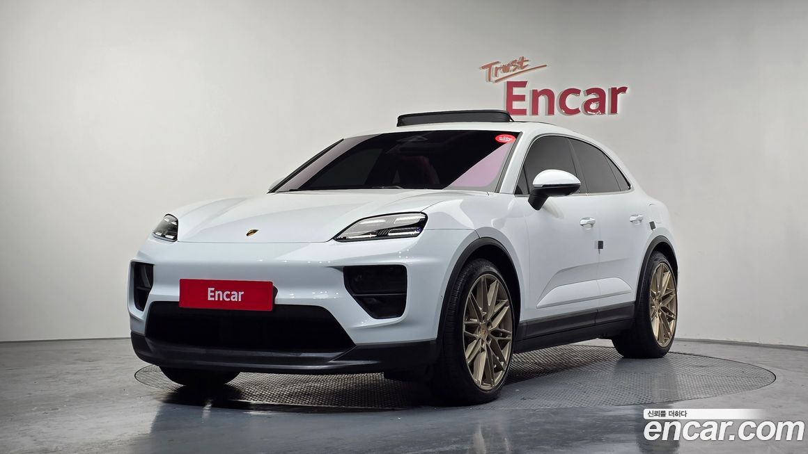 Porsche Macan 2025