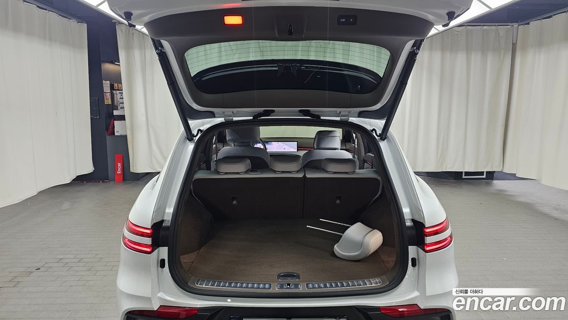 Genesis GV70 2025