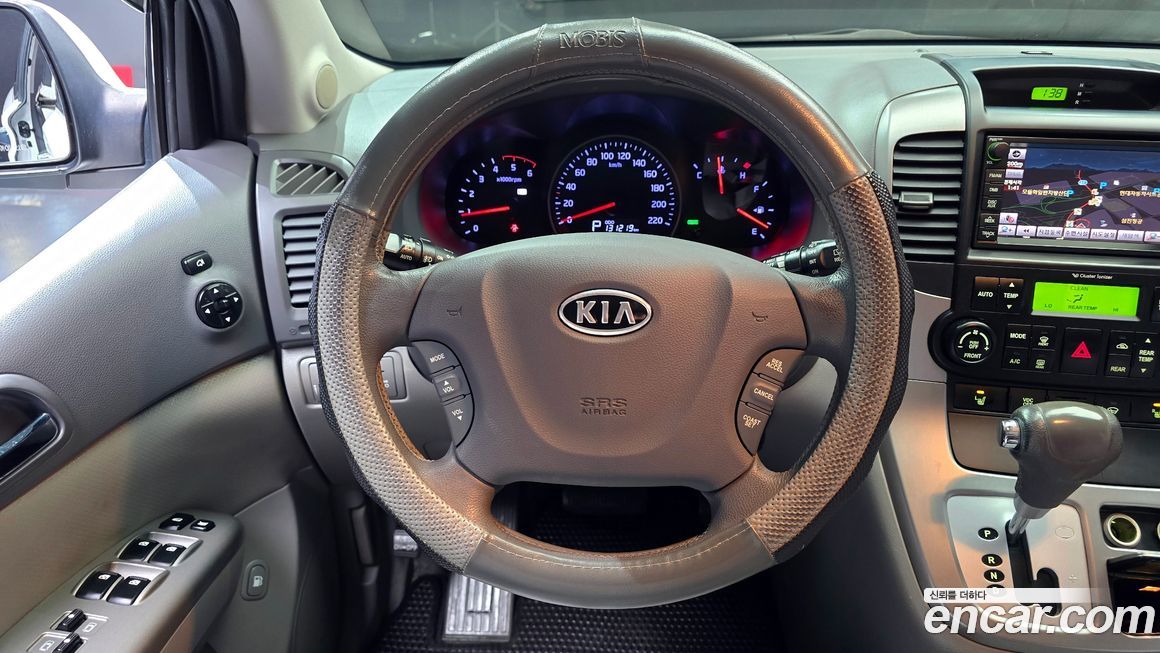 Kia Canival 2012