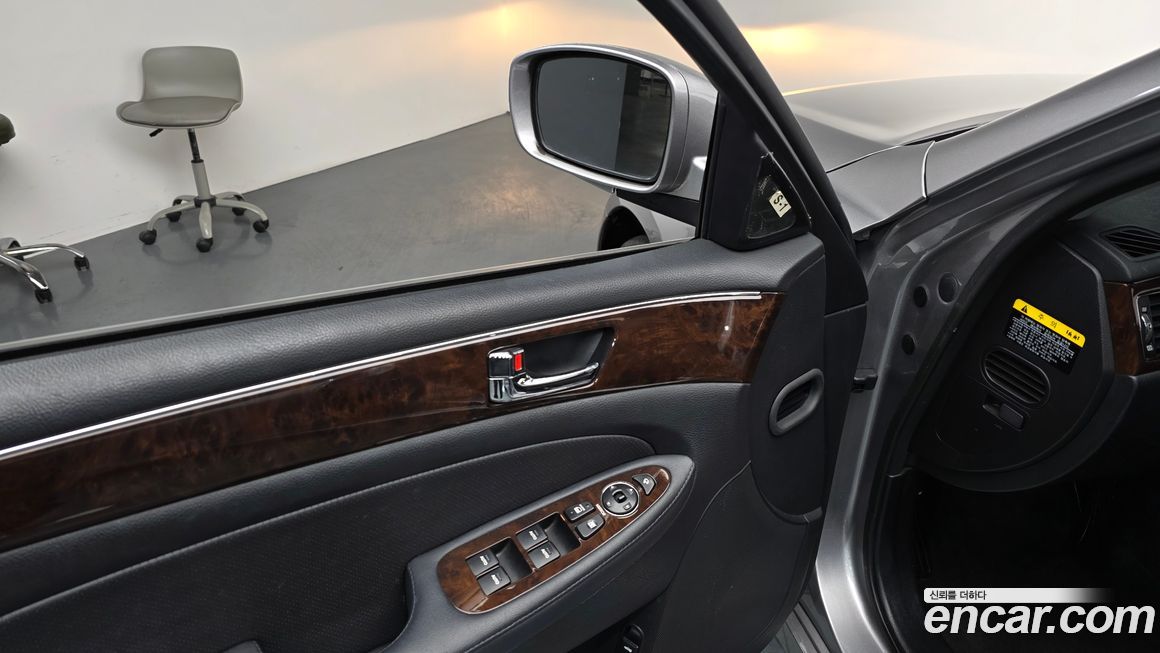 Hyundai Genesis 2010