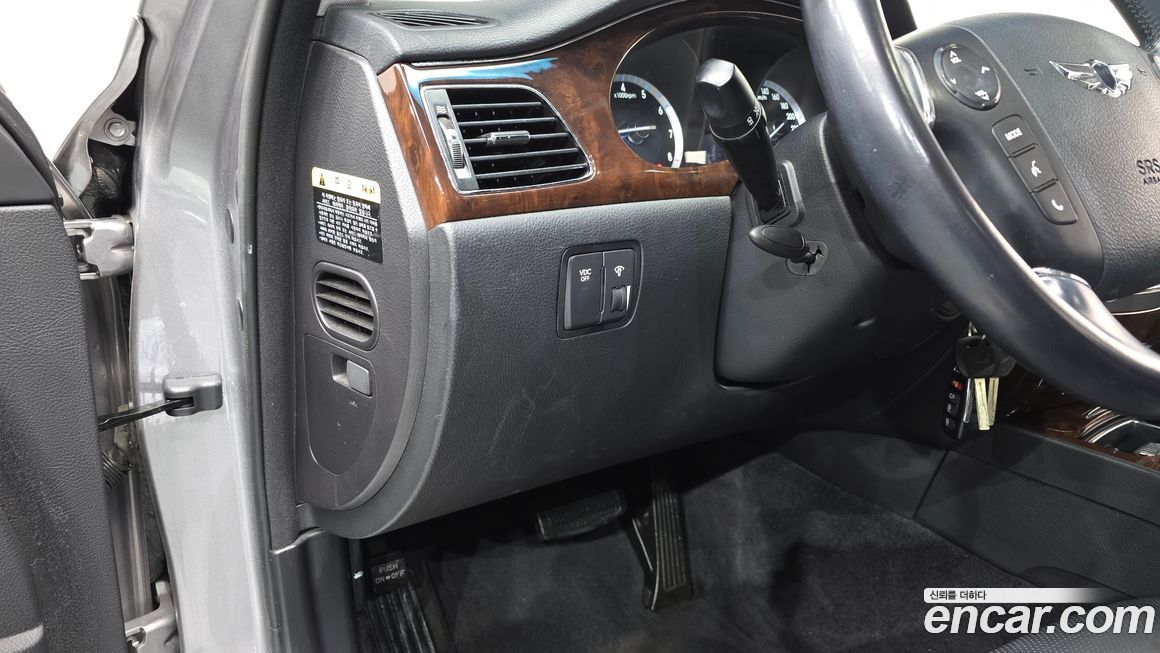 Hyundai Genesis 2010