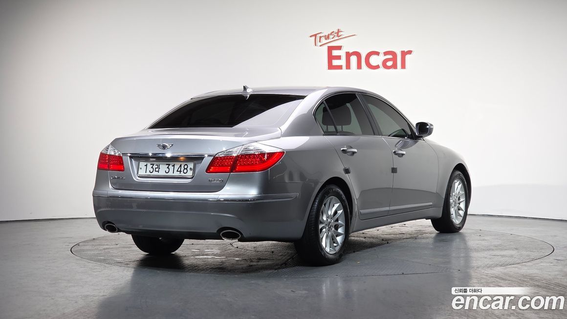 Hyundai Genesis 2010