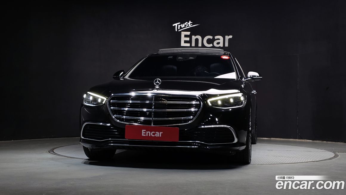 Mercedes-Benz S-Class 2023