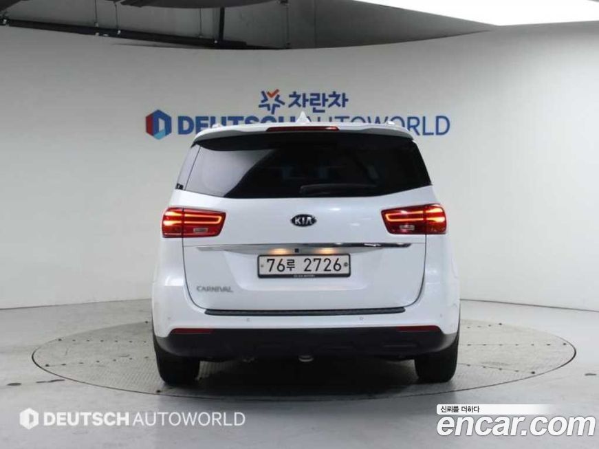 Kia Canival 2019