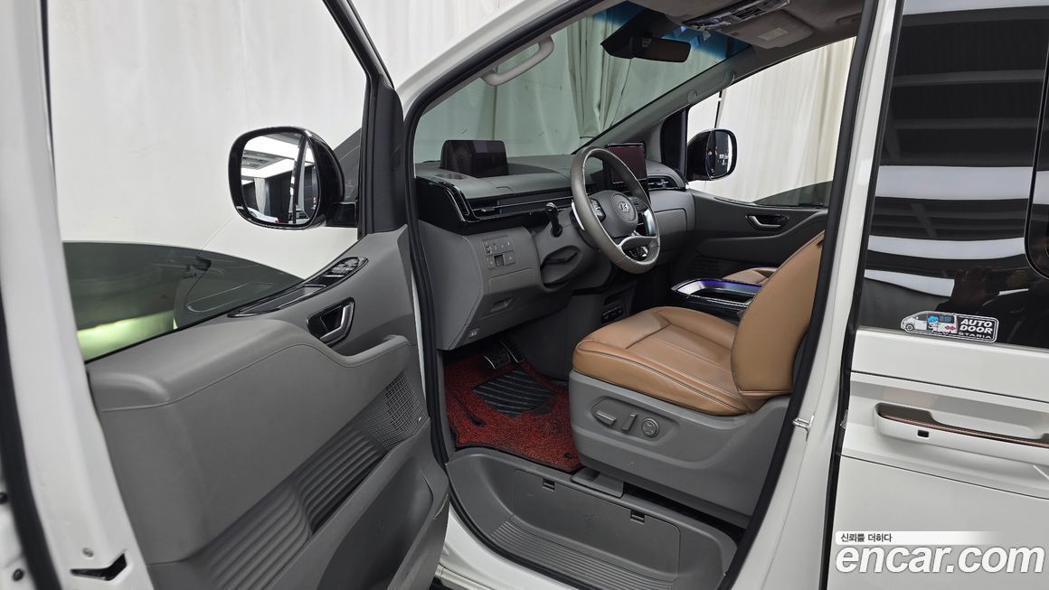 Hyundai Staria 2023