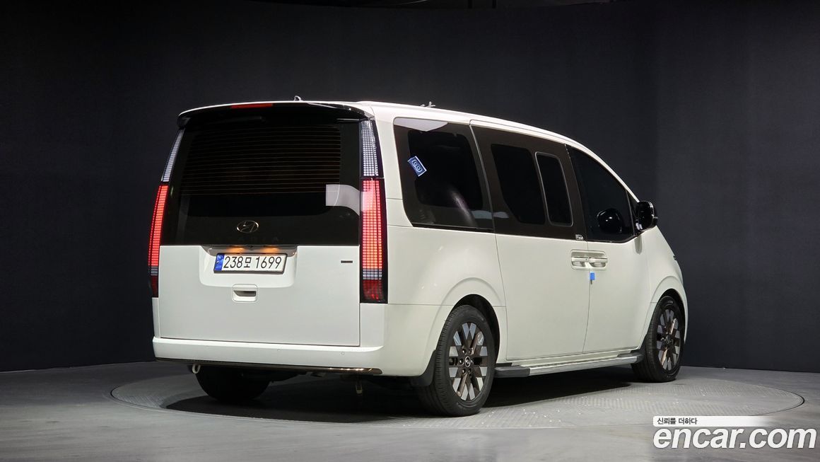 Hyundai Staria 2023