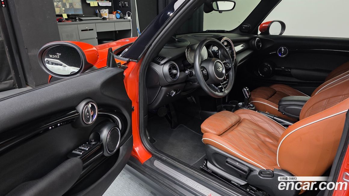 Mini Cooper Convertible 2021