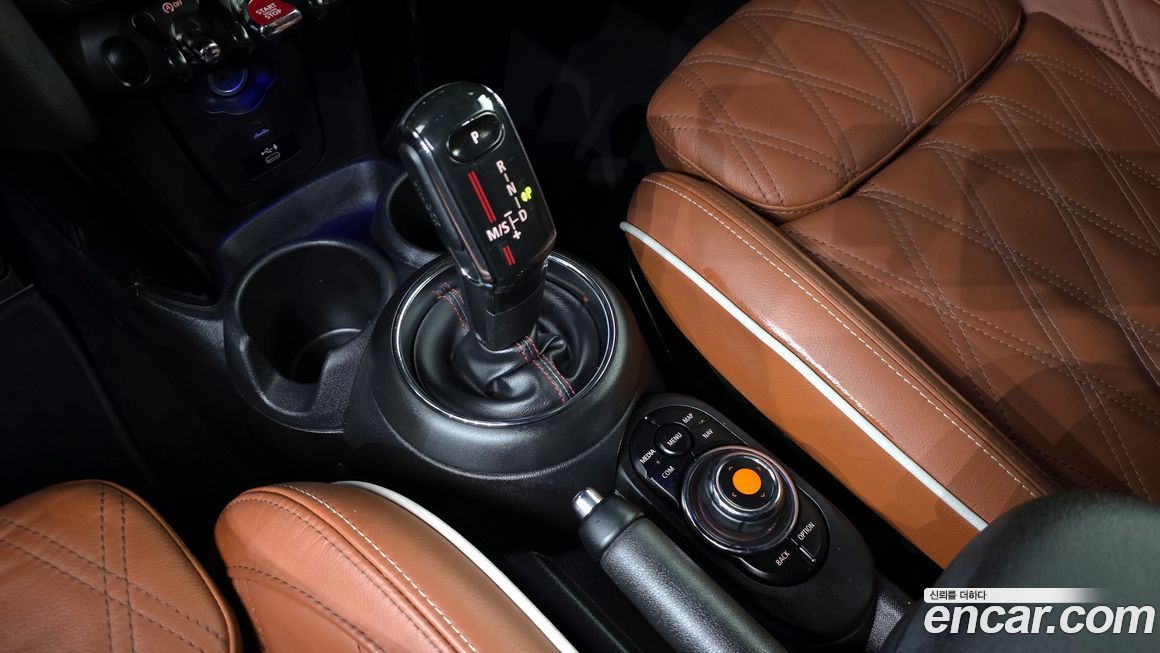 Mini Cooper Convertible 2021