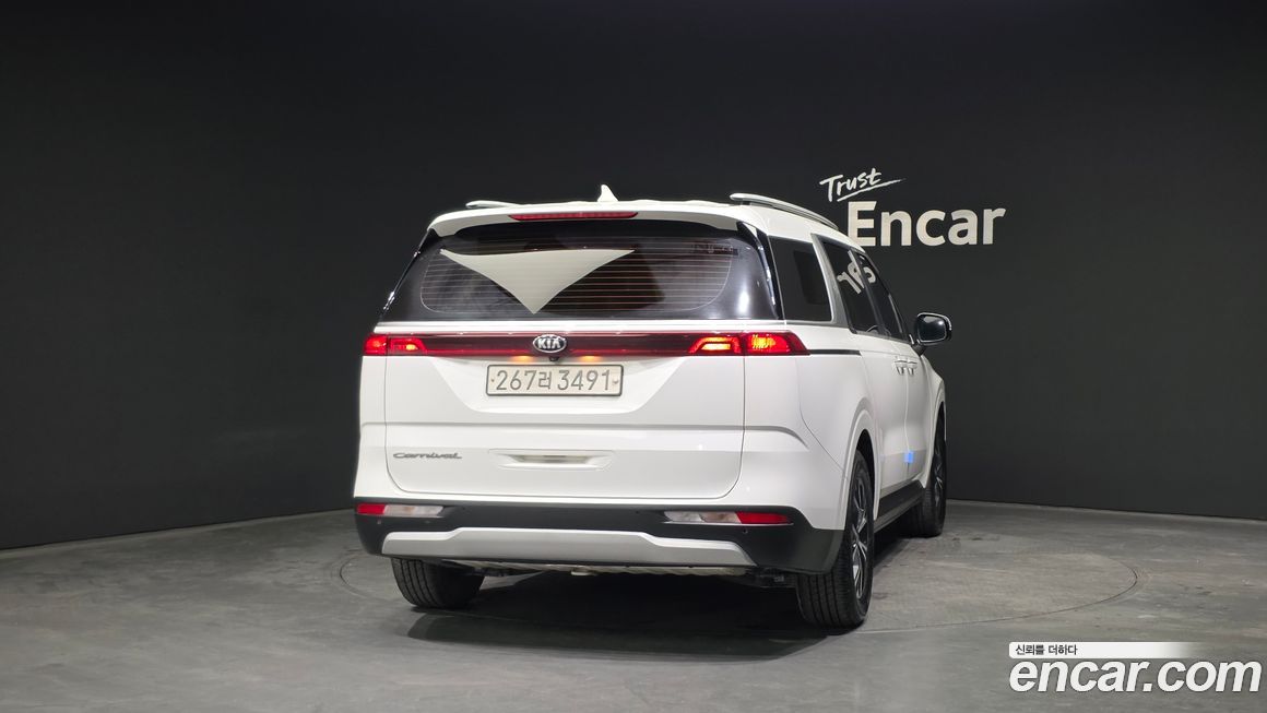 Kia Canival 2021