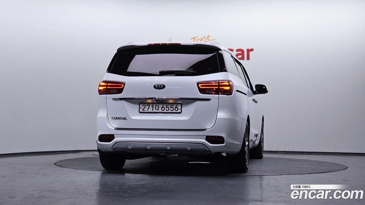 Kia Canival 2020