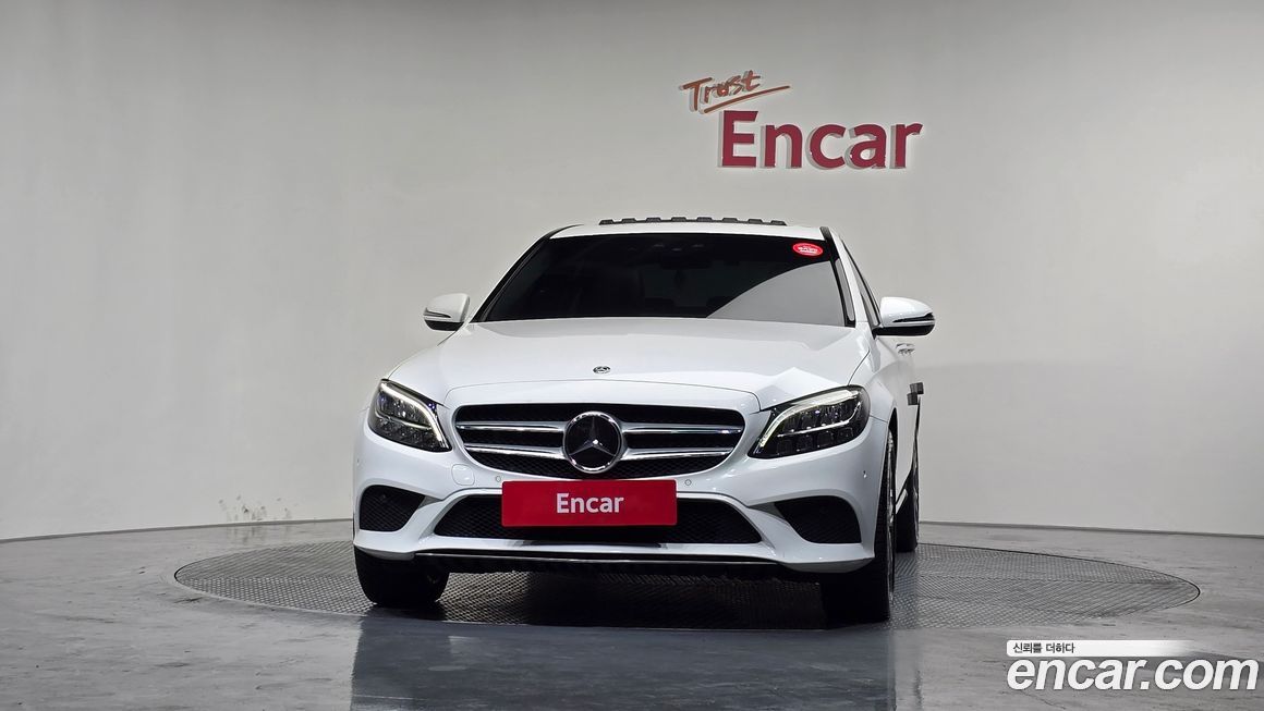 Mercedes-Benz C-Class 2021