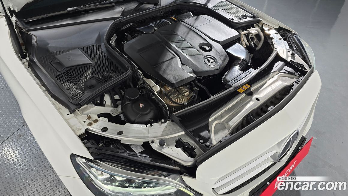 Mercedes-Benz C-Class 2021