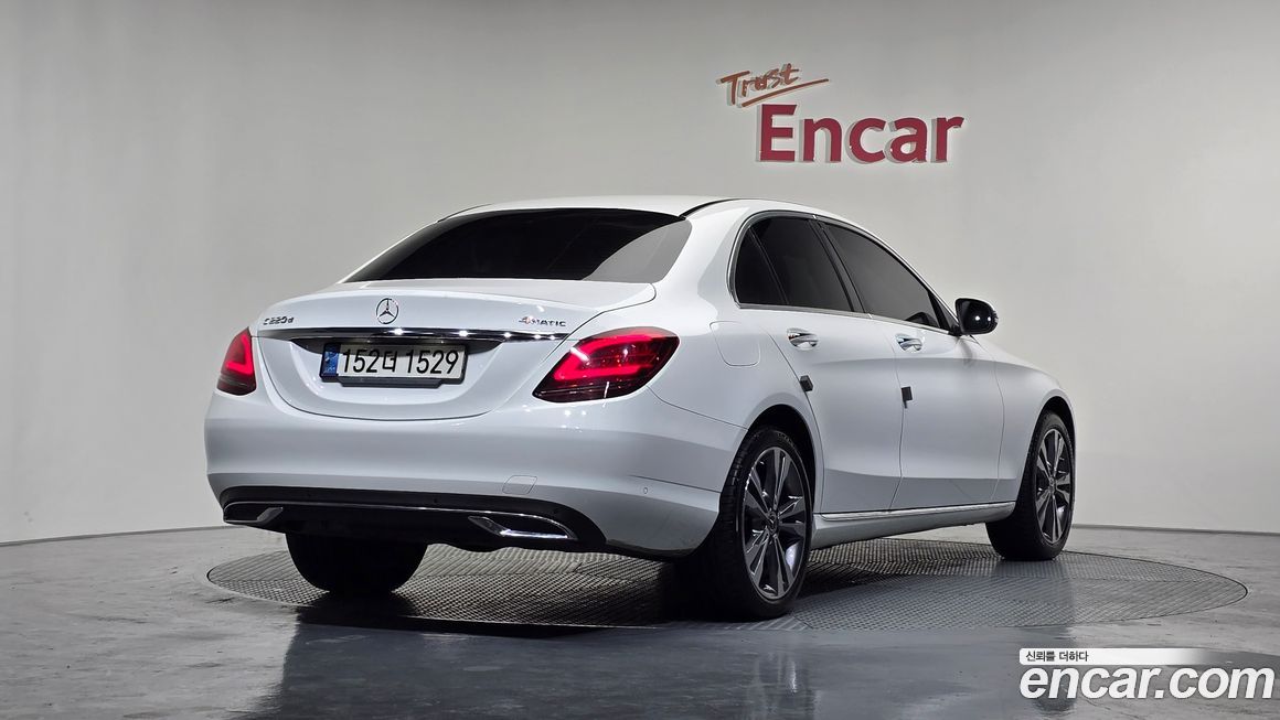 Mercedes-Benz C-Class 2021