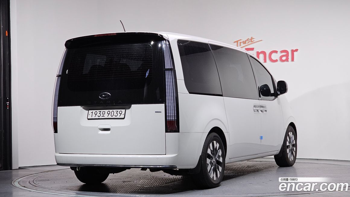Hyundai Staria 2022