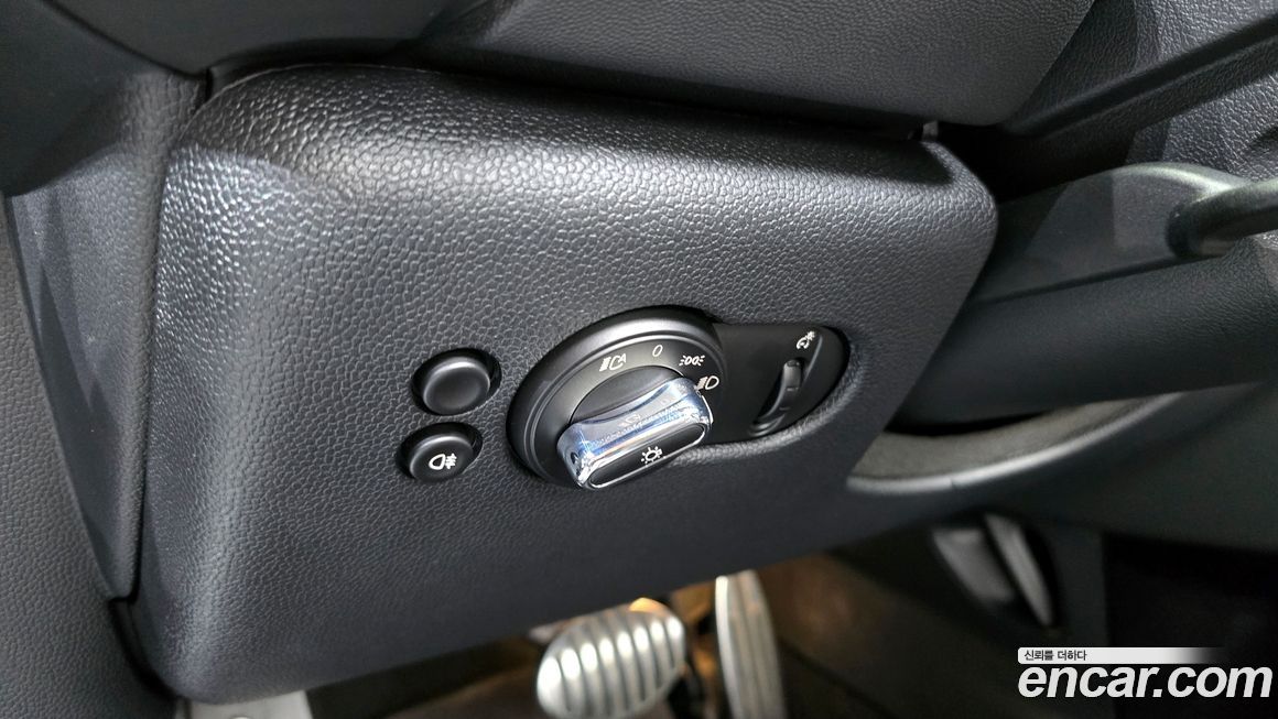 Mini Cooper Convertible 2024