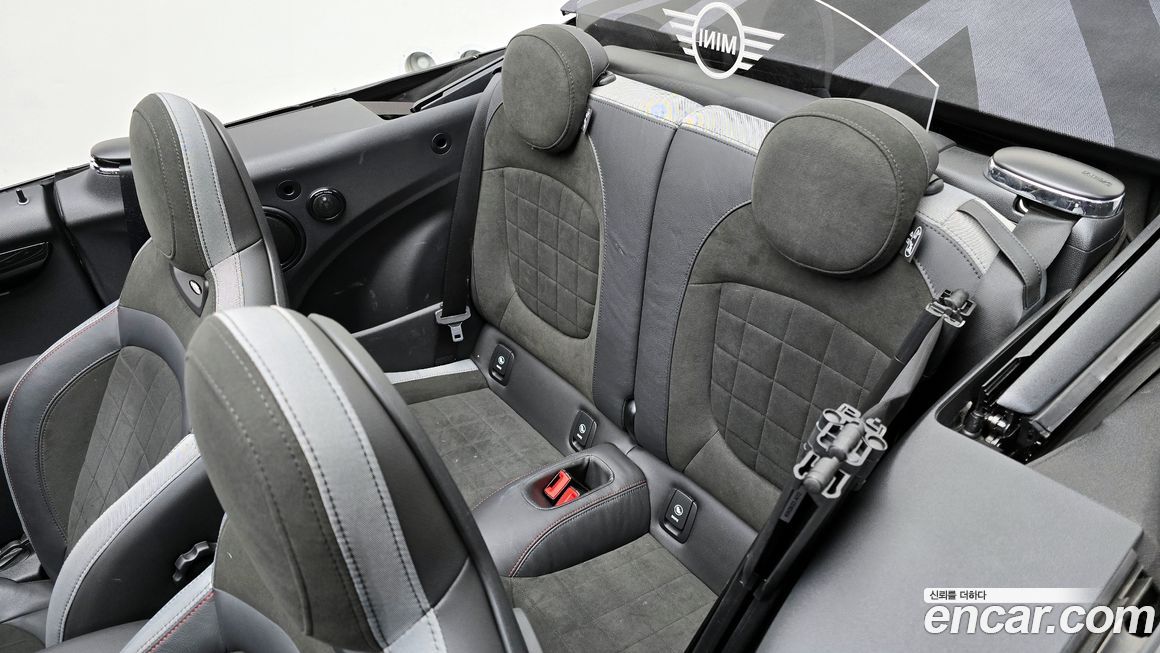 Mini Cooper Convertible 2024