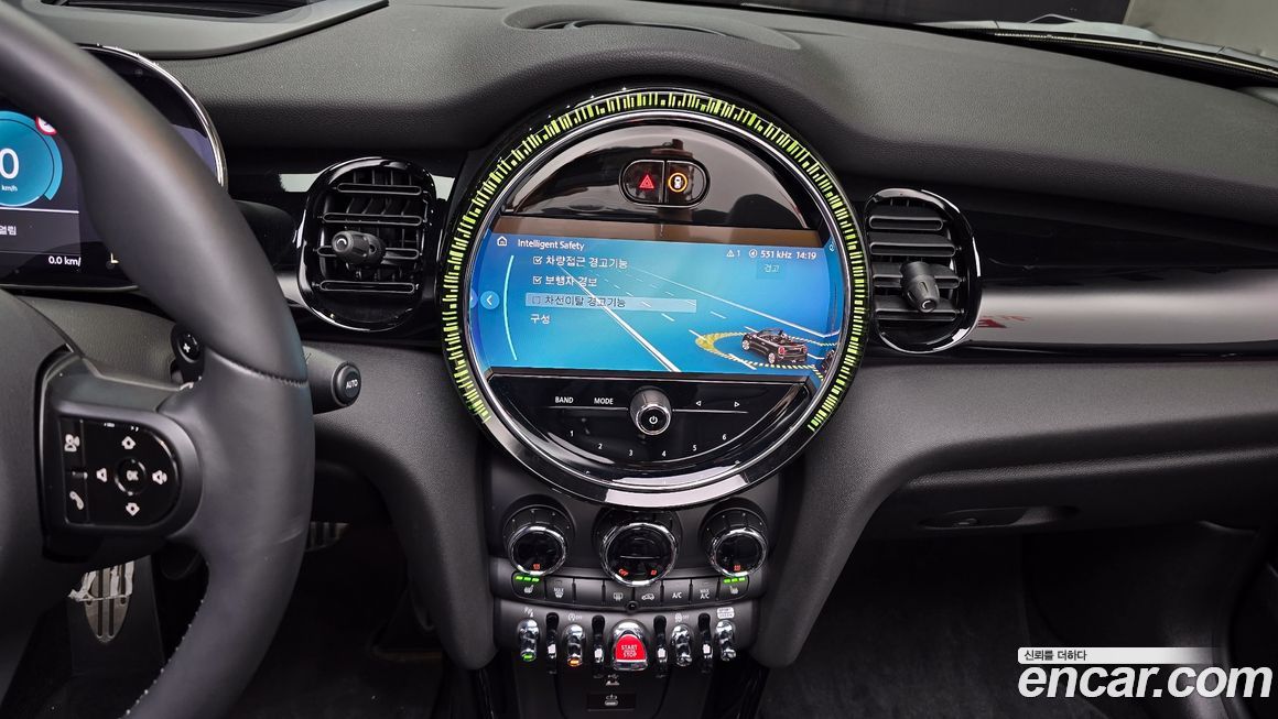 Mini Cooper Convertible 2024