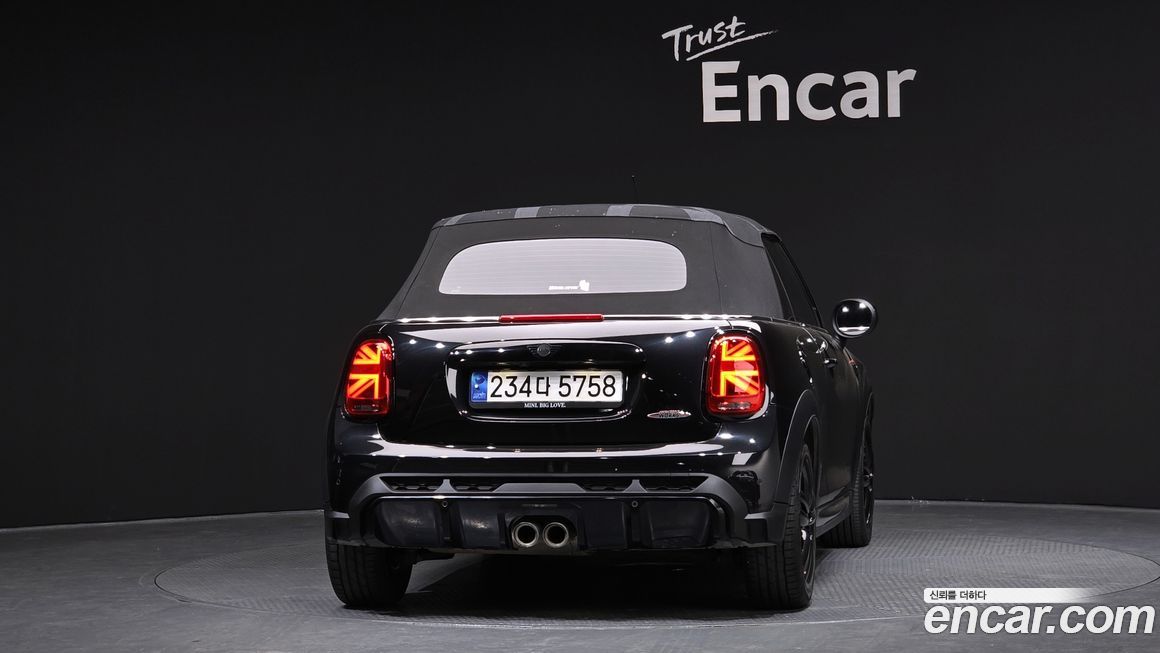 Mini Cooper Convertible 2024