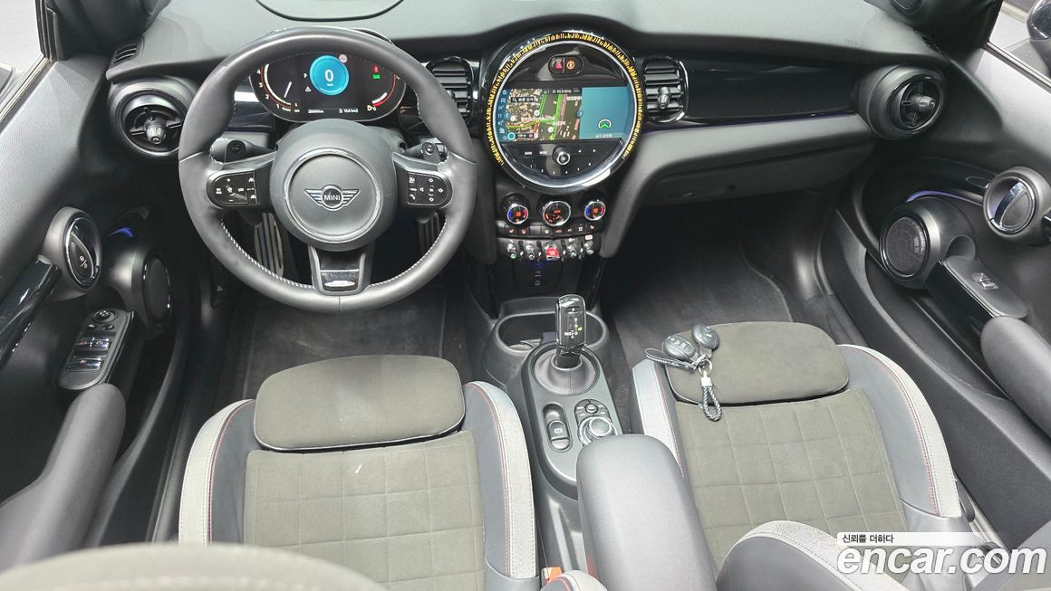 Mini Cooper Convertible 2024